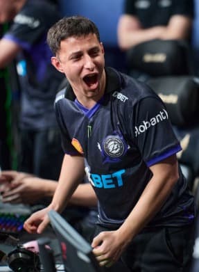 Perfil de MAX, jugador profesional de CS2 de Argentina, representado por SocialPro